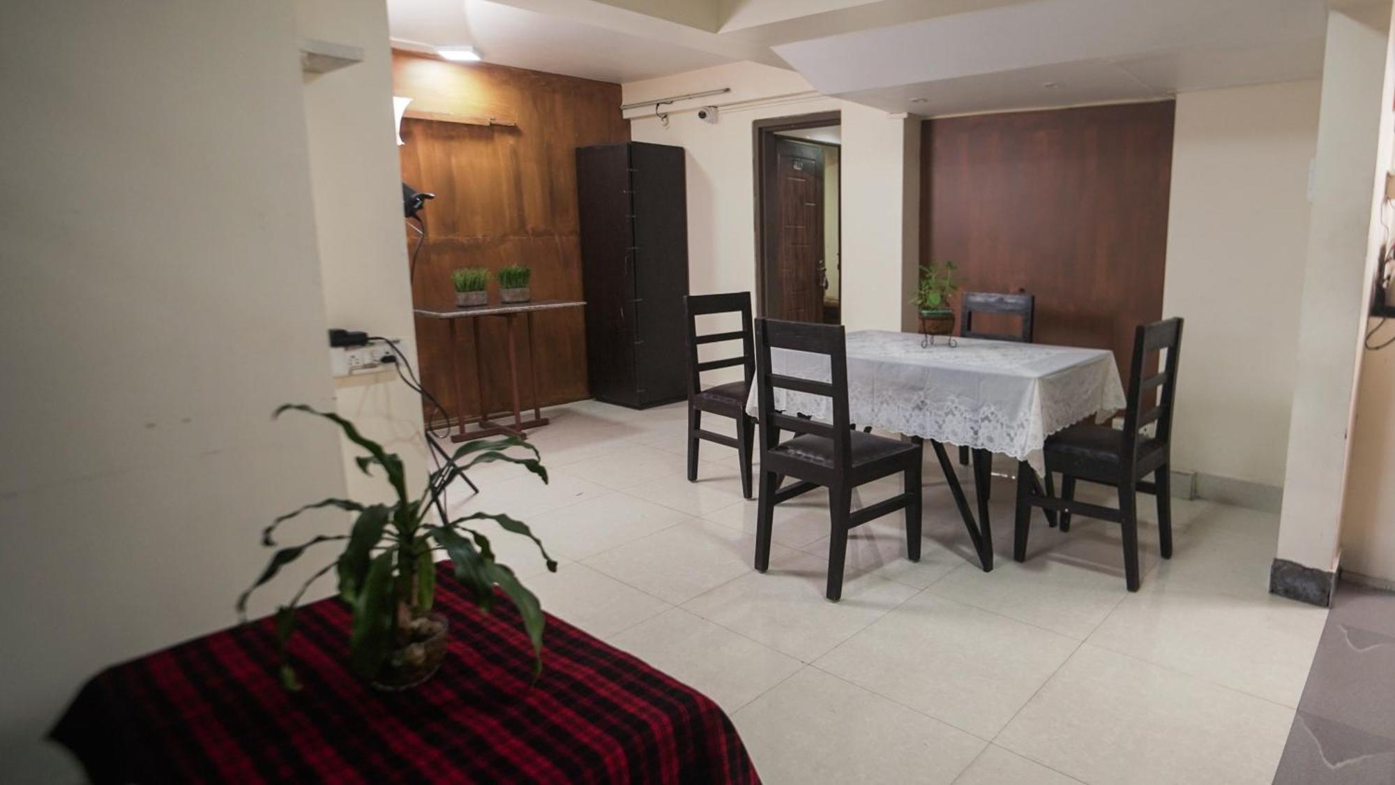 Lägenhet på 350 m² i Laitumkhrah, med 10 sovrum och 10 badrum  Shillong Exteriör bild